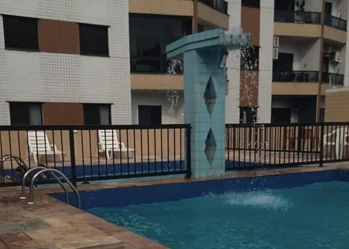 Lindo apartamento em frente à praia com piscina Bertioga